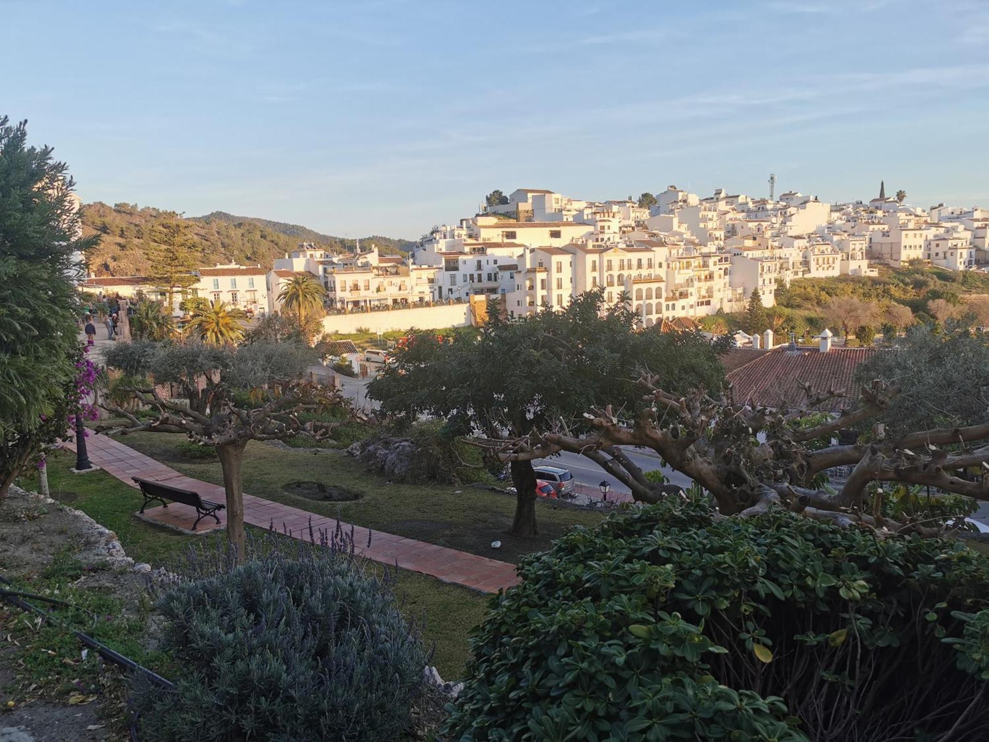 Apartamento Maria Platero Centrico Y Con Las Mejores Vistas Del Casco Antiguo La Montana Y El Mar Mediterraneo Frigiliana Zewnętrze zdjęcie
